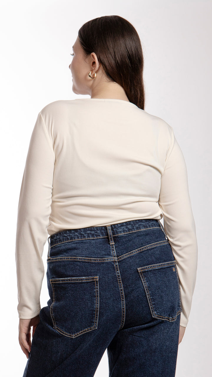 blusa-manga-larga-curvy-bb0279-blanco-espalda