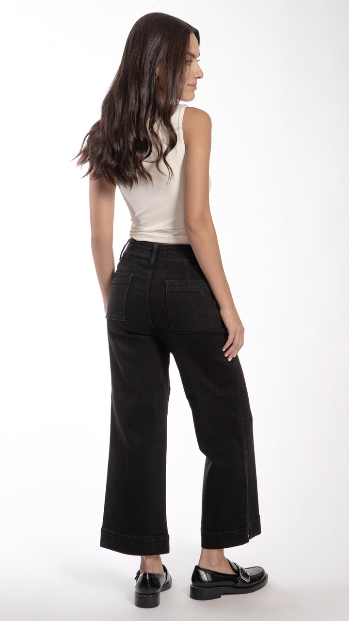 Jeans-culotte-negro-básico