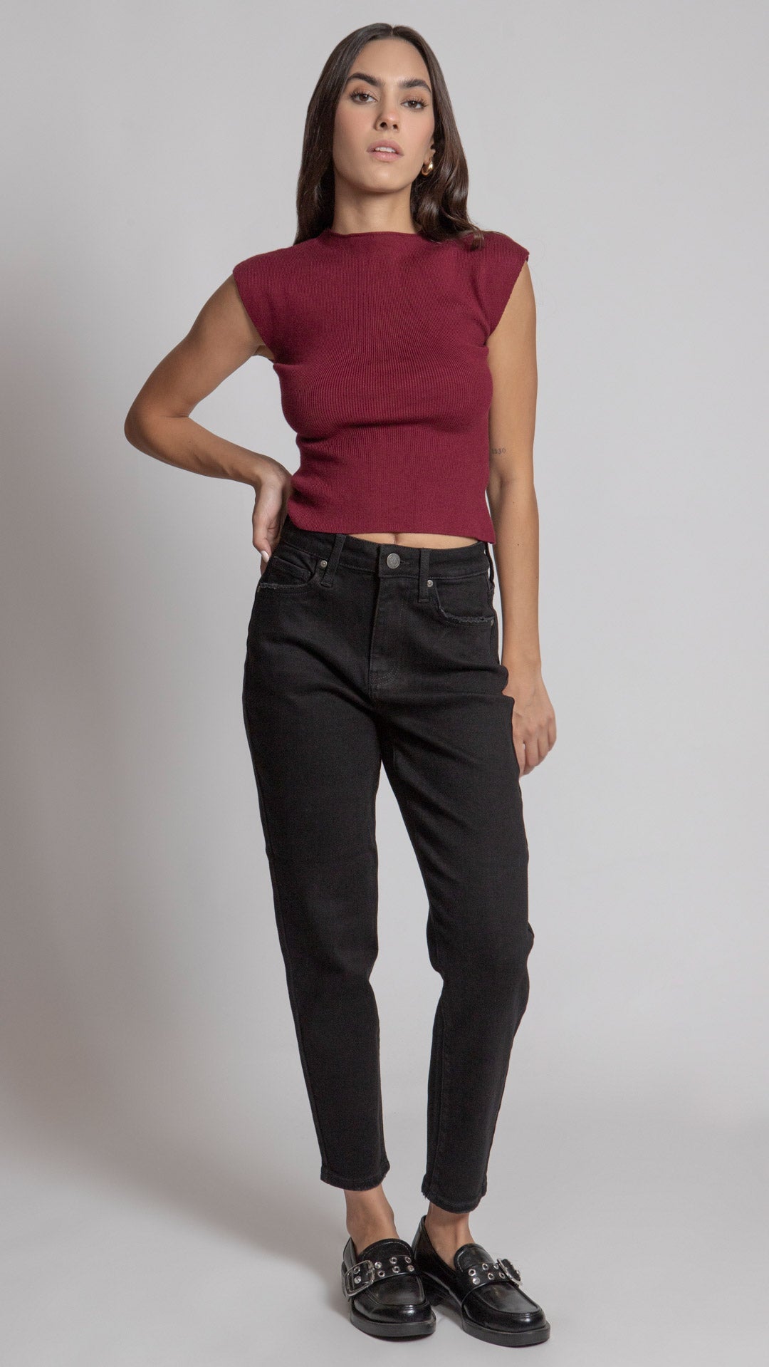 Pantalón mom mujer Balam de tiro alto en mezclilla