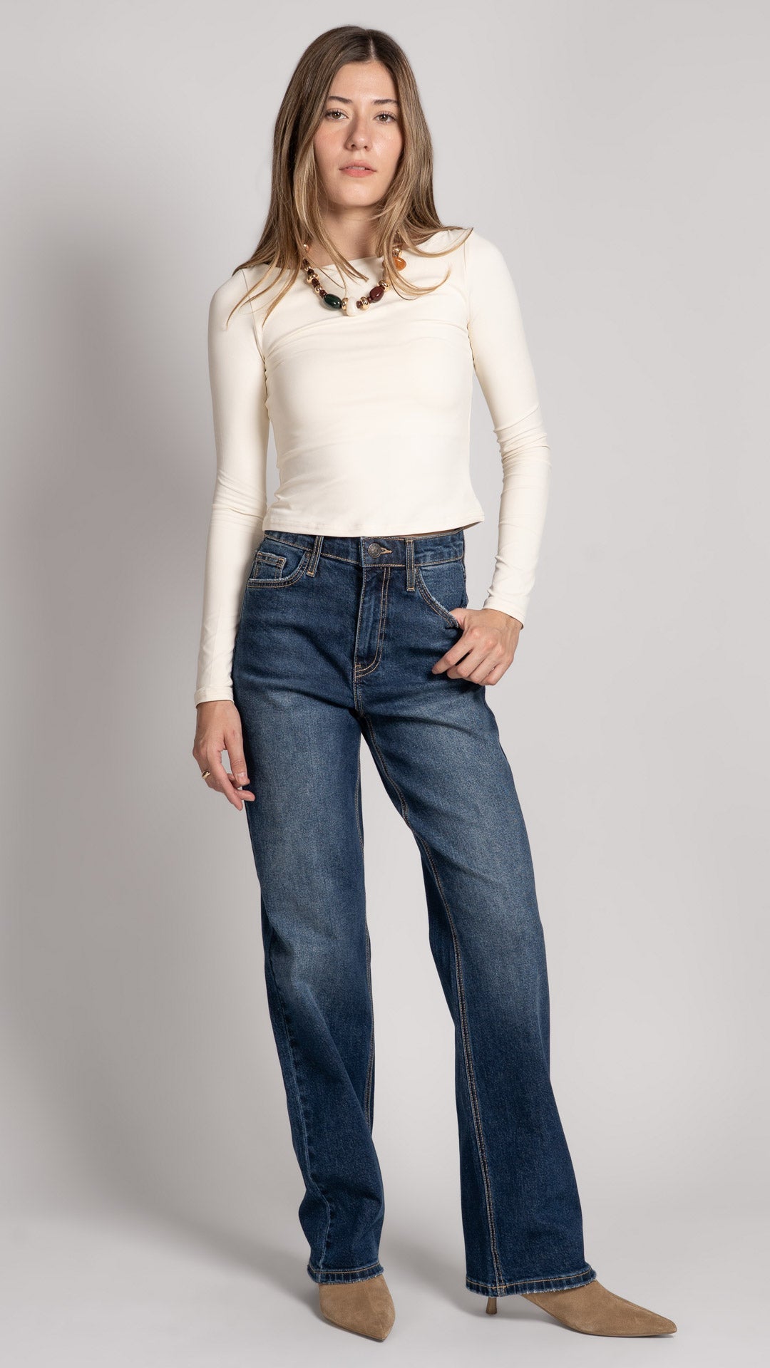 Pantalón wide leg Balam en mezclilla, ejemplo de cómo cuidar y lavar jeans