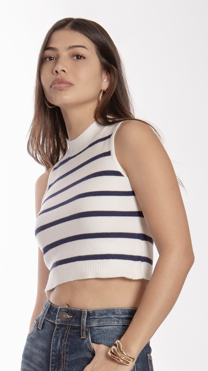 blusa-fresca-sin-mangas-azul-mujer