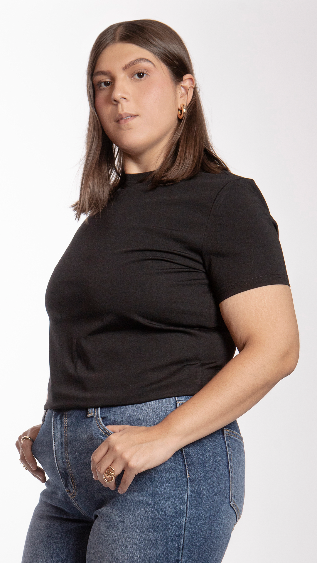 blusa-b-basic-curvy-negra-lisa-mujer