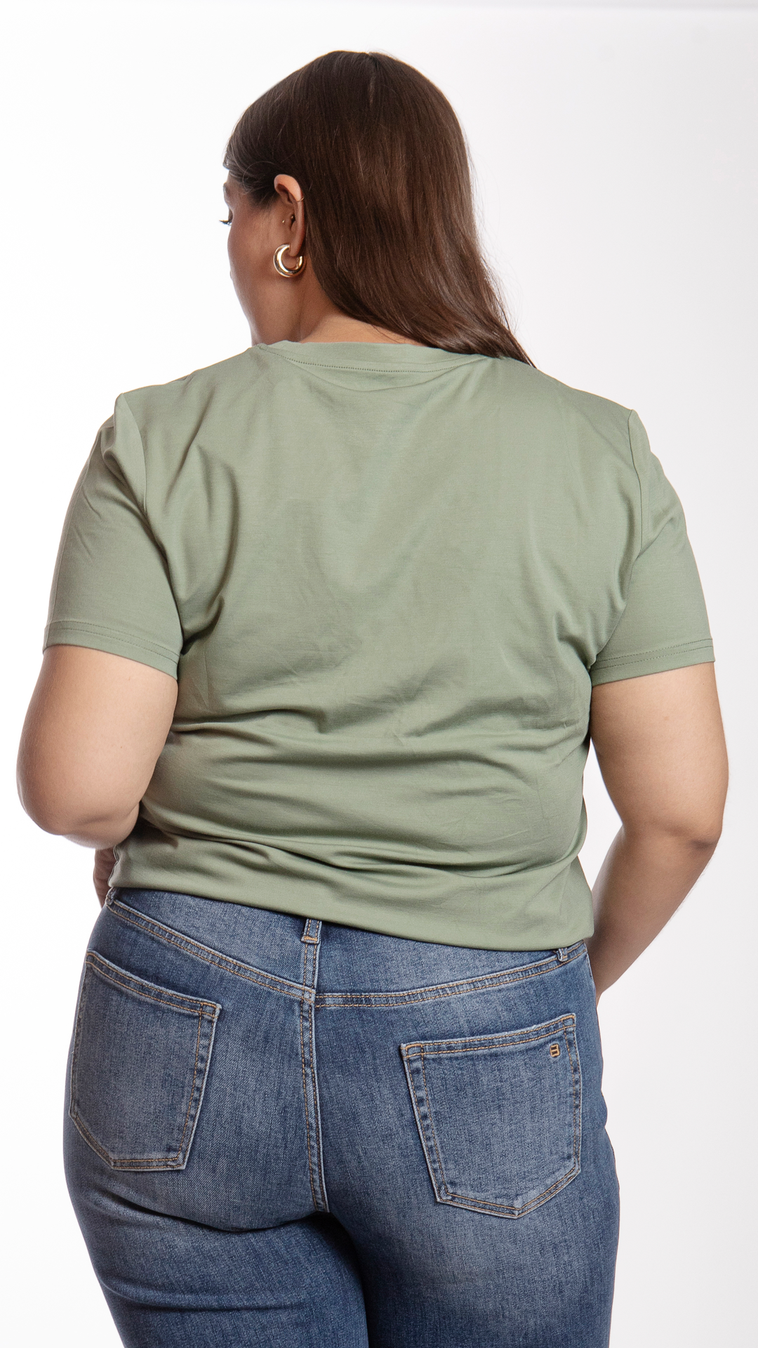 blusa-basica-verde-curvy-lisa