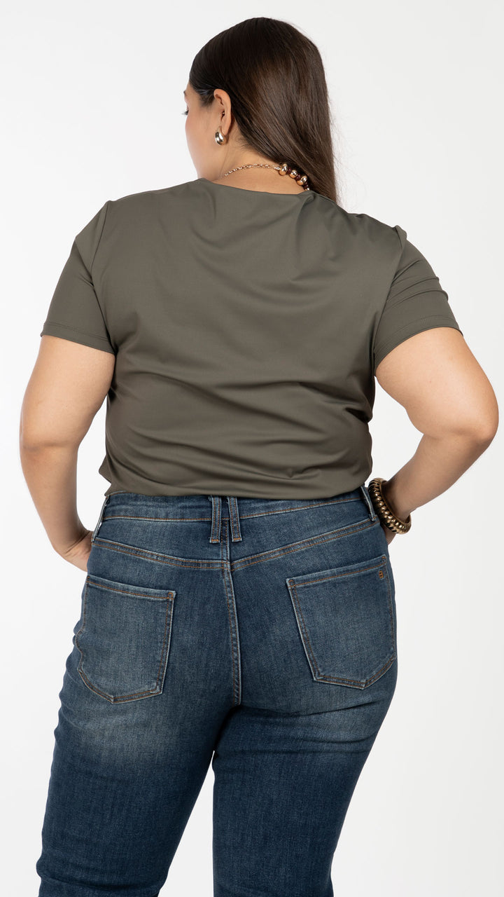 Playera Manga Corta Curvy B Basic BB0310