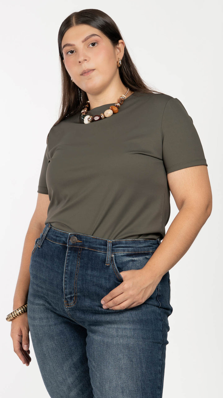 Playera Manga Corta Curvy B Basic BB0310