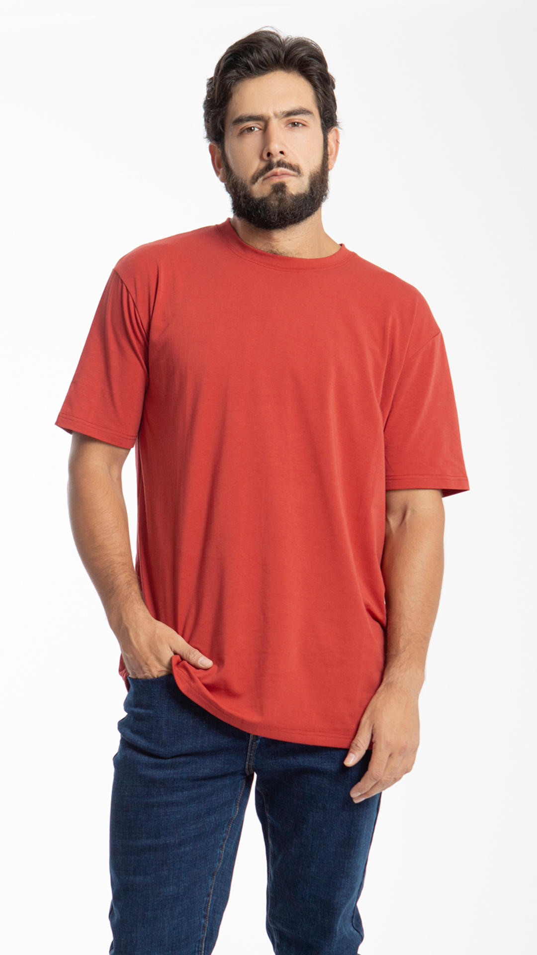 camiseta-basica-roja-cuello-redondo