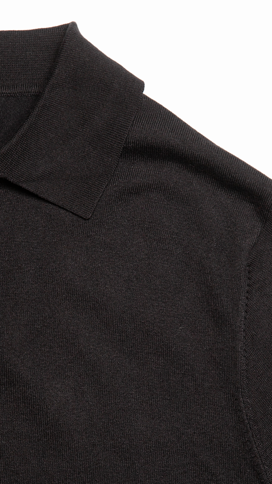 polo-tejida-basica-hombre-negra-b-basic