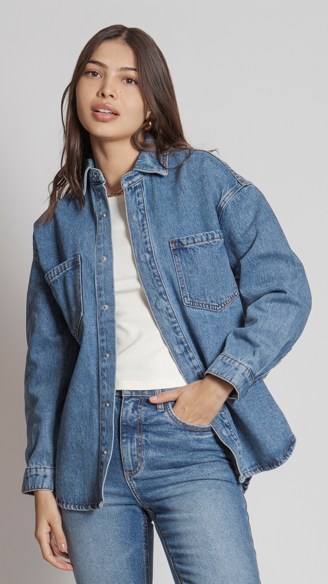 sobrecamisa-oversize-mujer-balam-bl7128-frente 