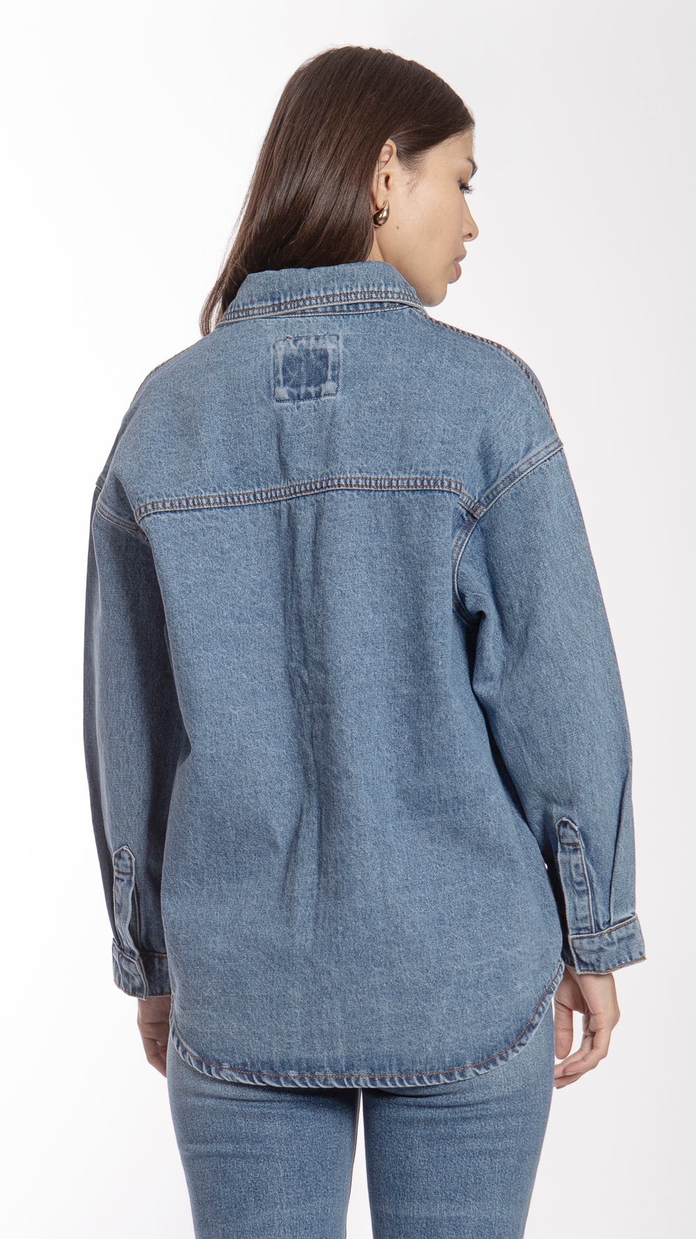 sobrecamisa-oversize-mujer-balam-bl7128-espalda