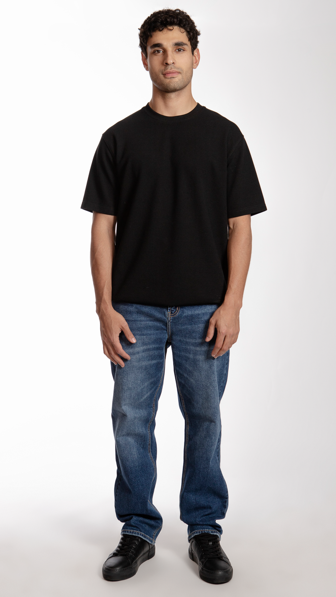 pantalon-basico-de-mezclilla-corte-loose-para-hombre