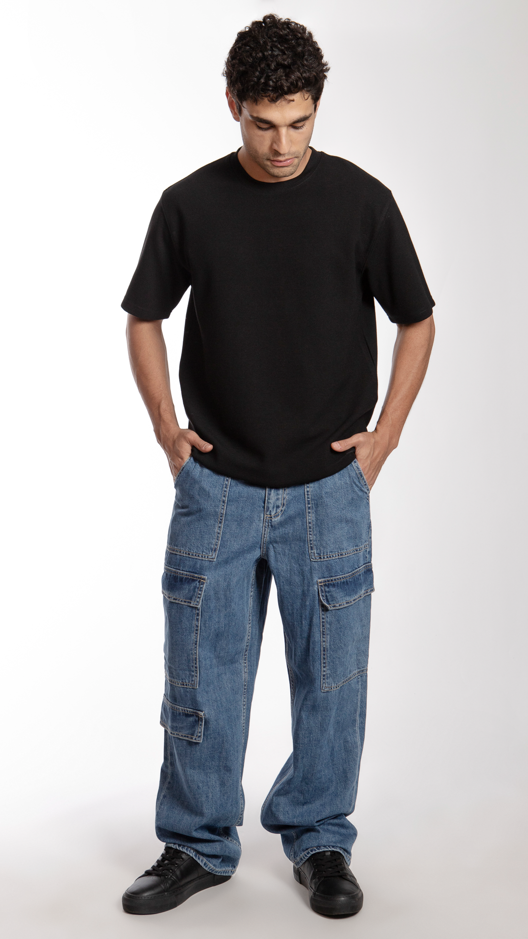 pantalon-relajado-mezclilla-azul-hombre