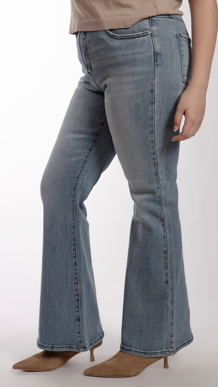 Pantalón Flare Curvy Balam BL7152