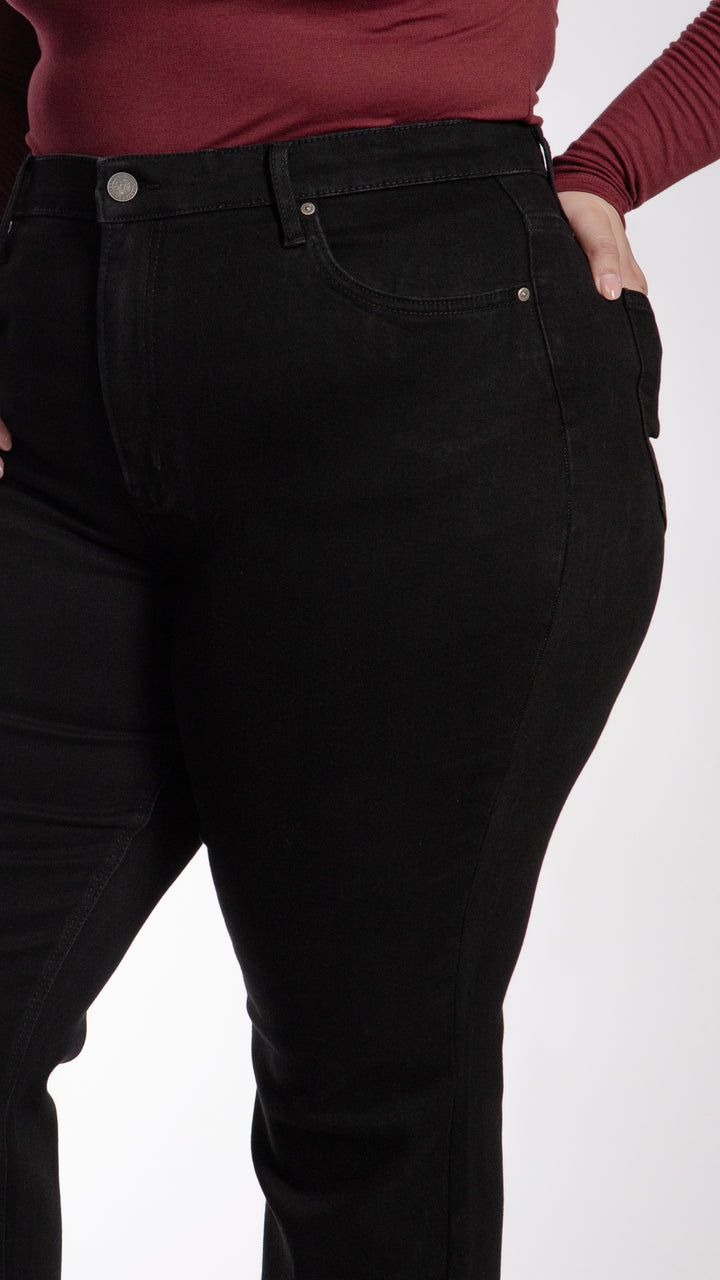 Pantalón Straight Curvy Balam BL7243