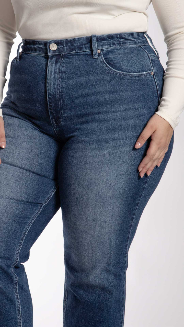 Pantalón Straight Curvy Balam BL7262
