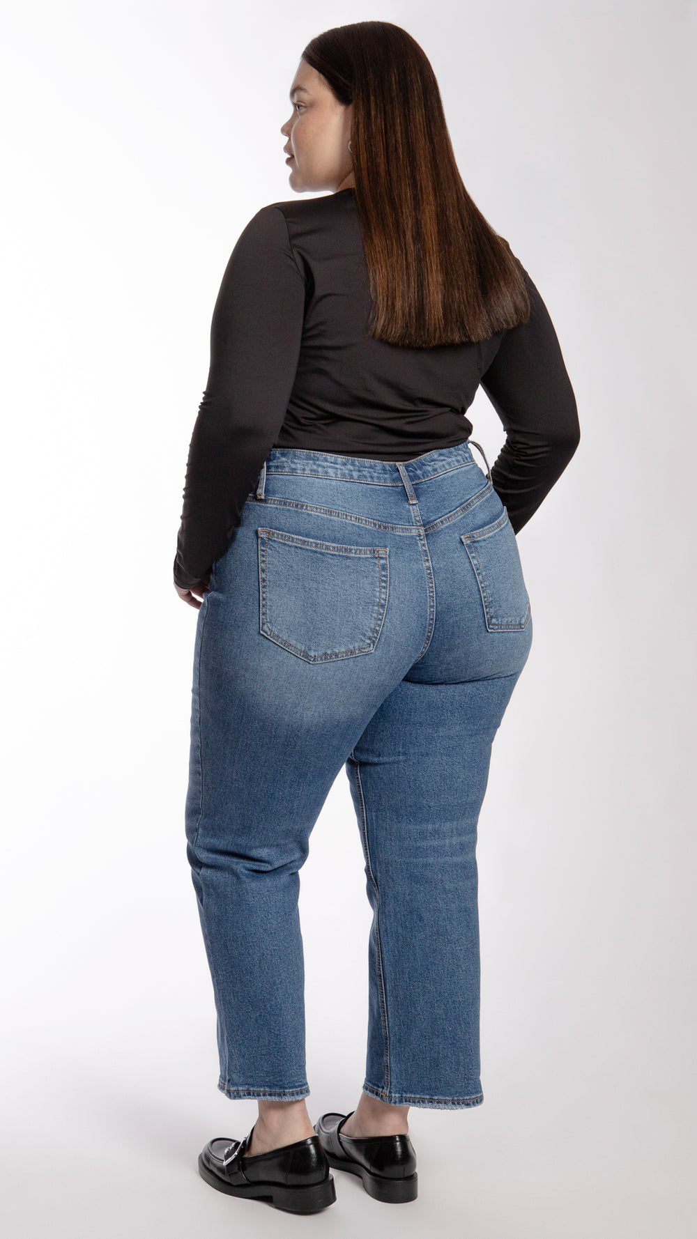 pantalon-straight-curvy-bl7280-azul-medio-espalda