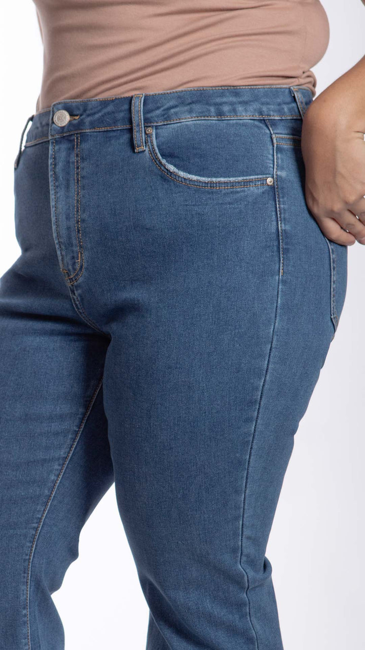 Pantalón Flare Curvy Balam BL7492