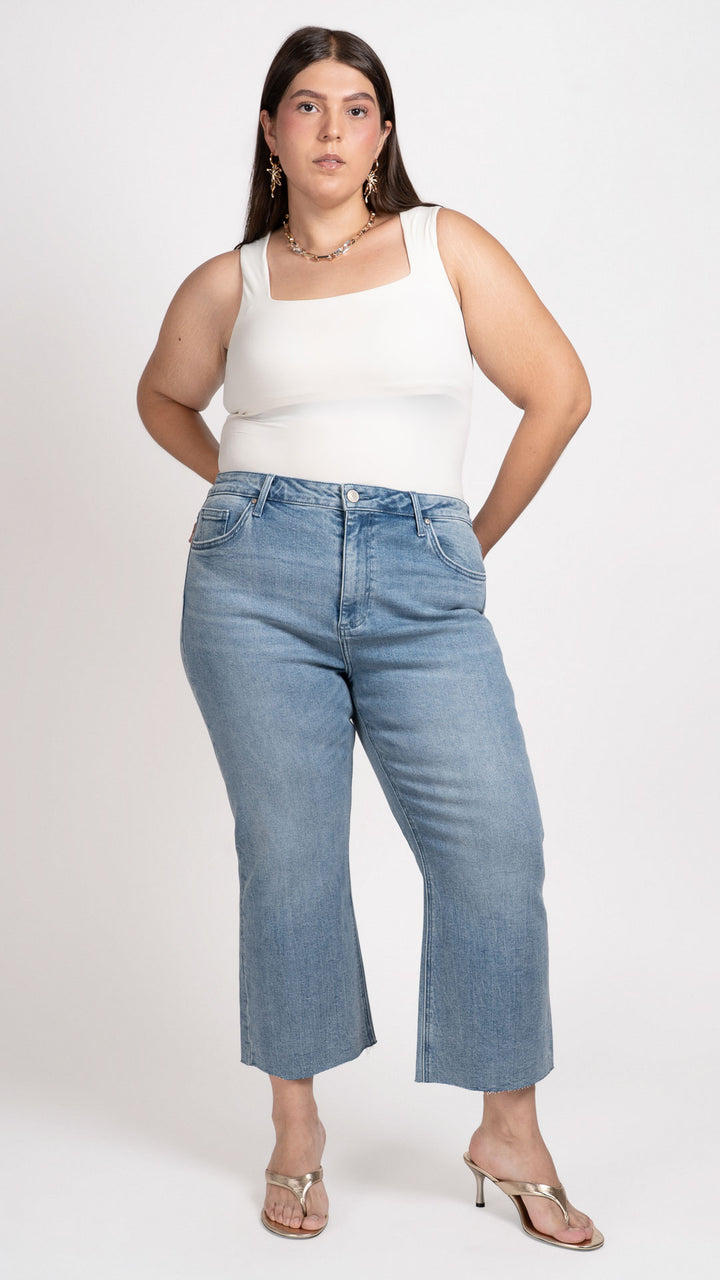 Pantalón Cropped Flare Curvy Balam BL7607