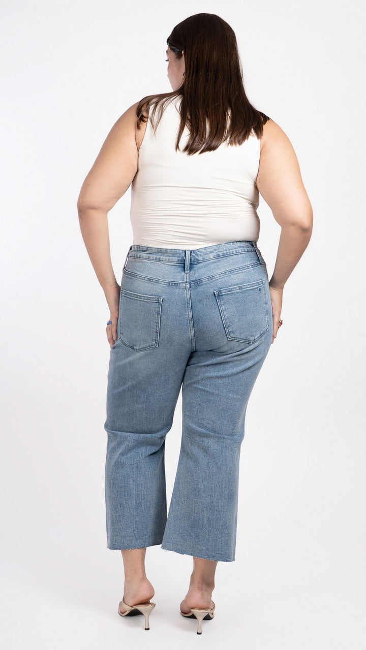 Pantalón Cropped Flare Curvy Balam BL7607