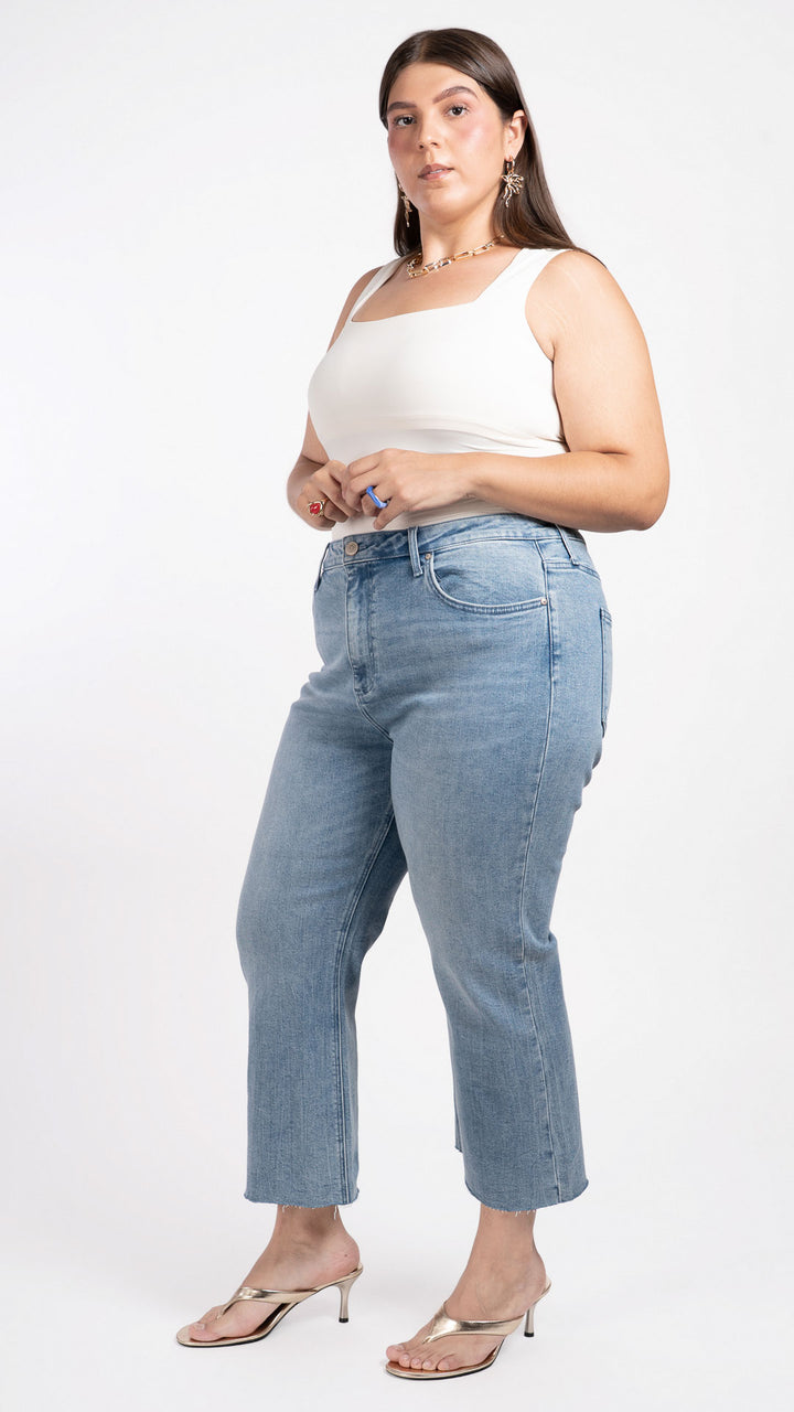 Pantalón Cropped Flare Curvy Balam BL7607