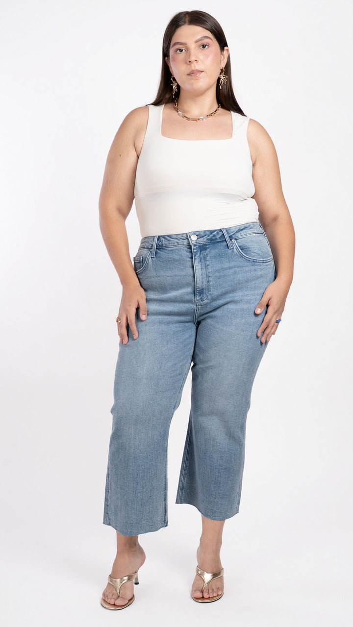 Pantalón Cropped Flare Curvy Balam BL7607