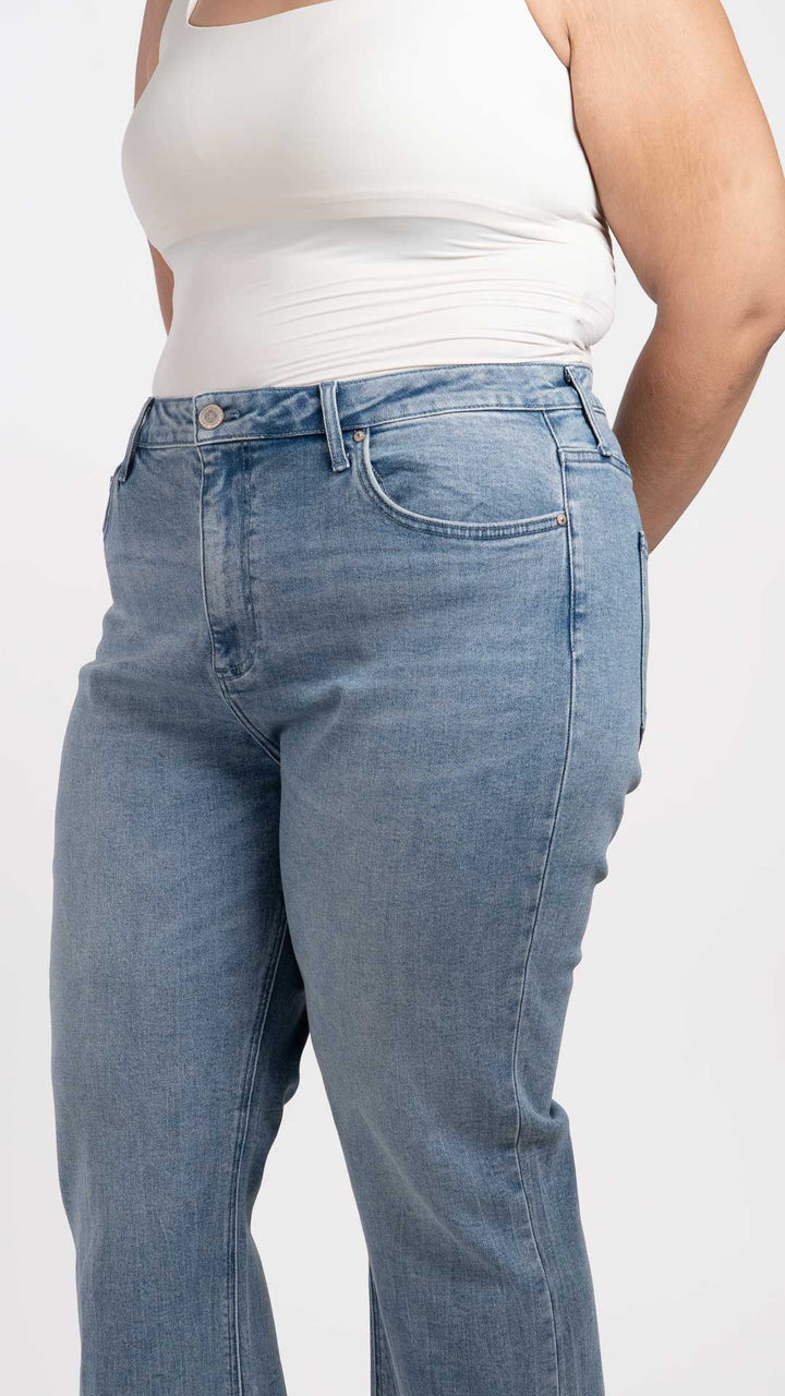 Pantalón Cropped Flare Curvy Balam BL7607