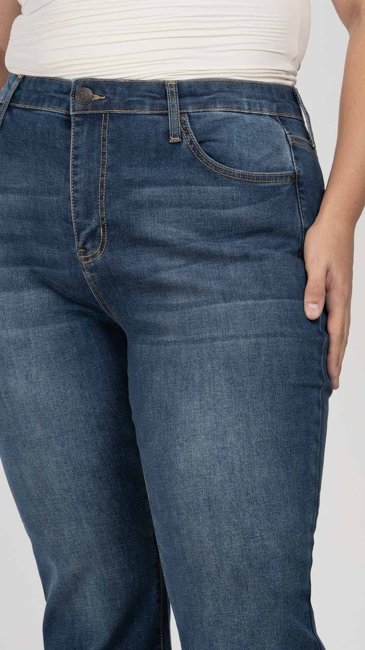 Pantalón Flare Curvy Balam BL7634