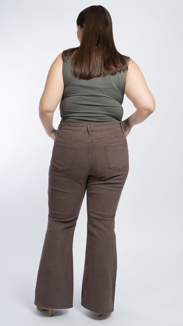 Pantalón Flare Curvy Balam BL7637
