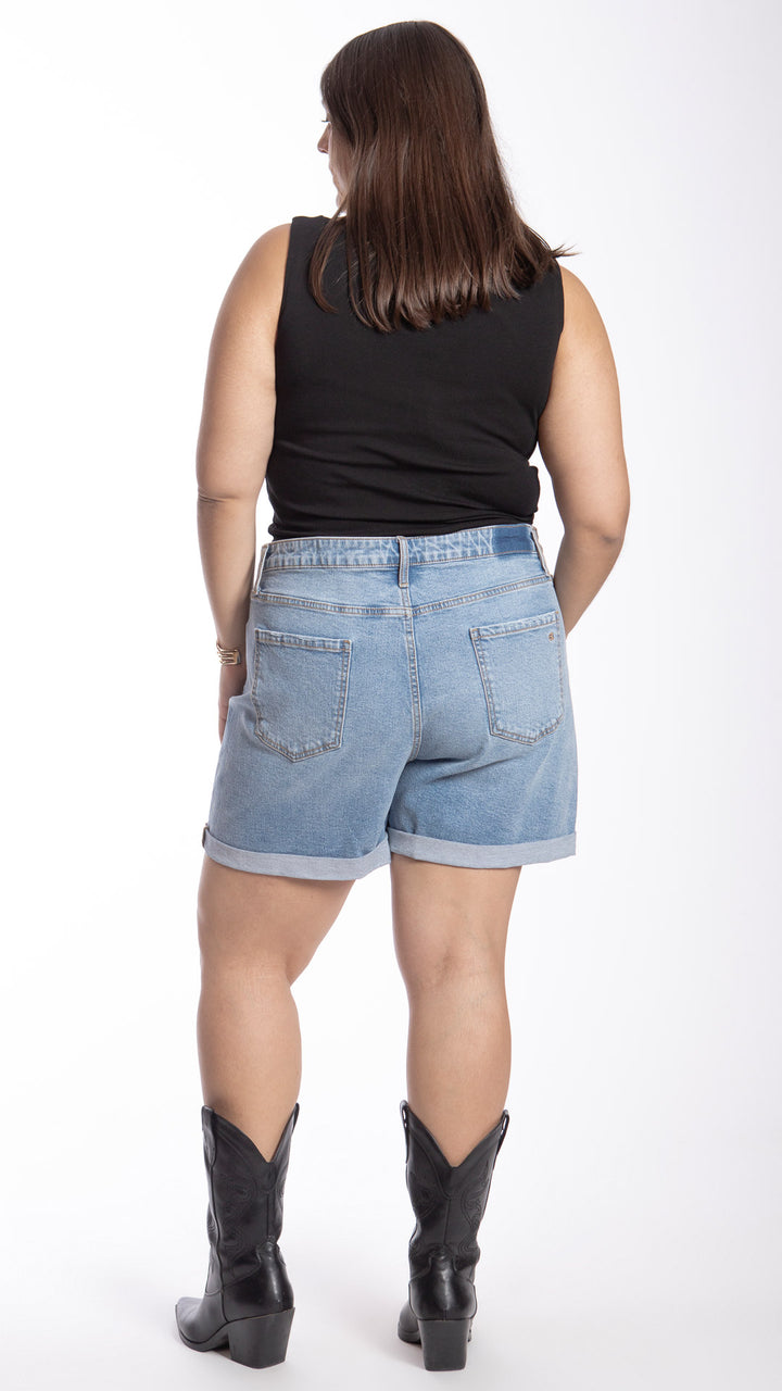 Short Loose Mom Curvy Balam BL7352