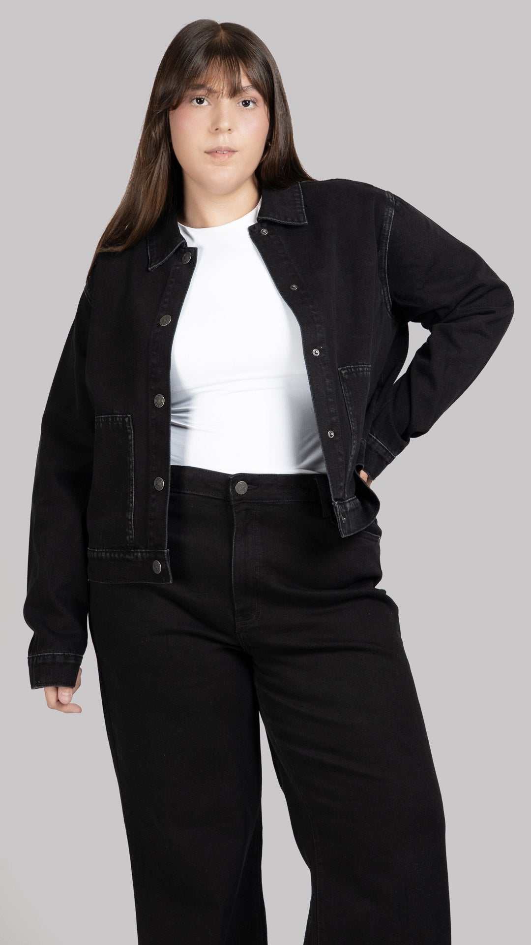 Chamarra Negra Curvy Balam BL7689