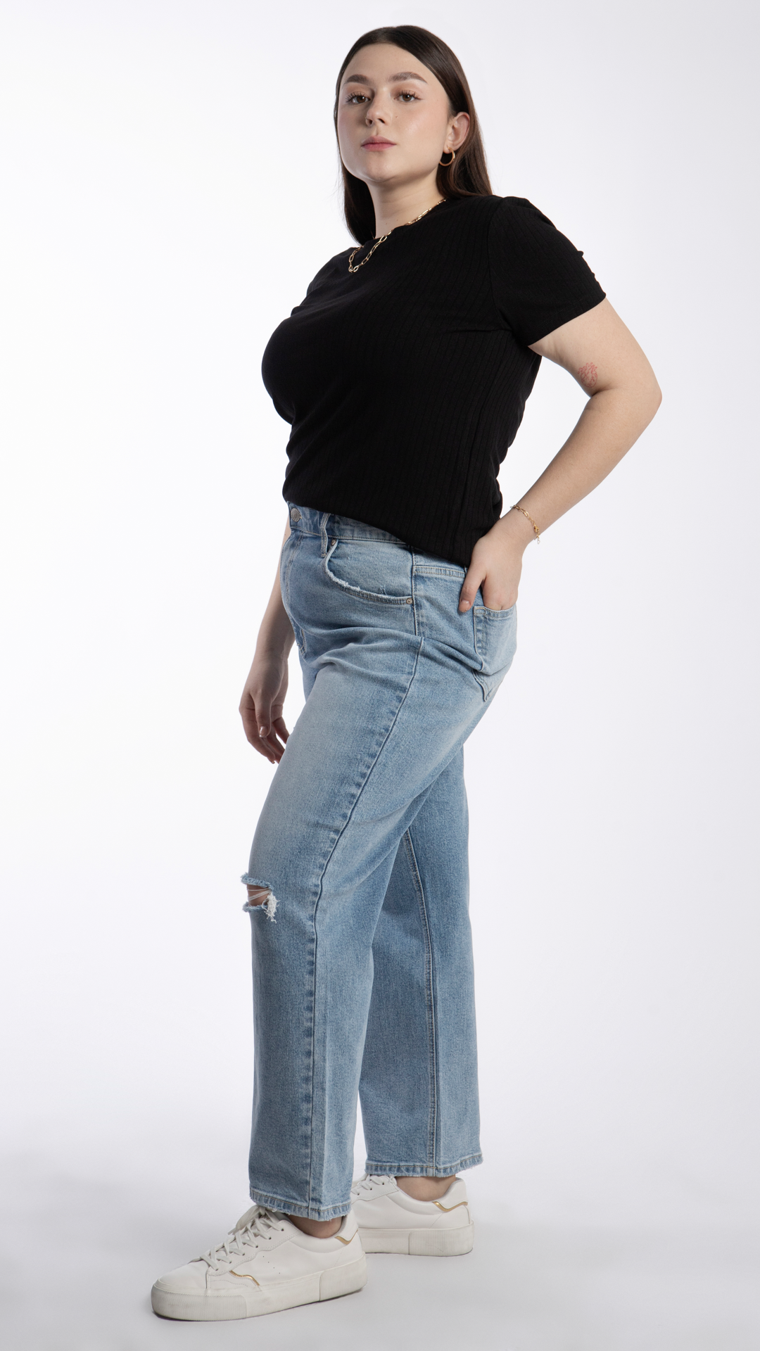 Pantalón Straight Con Destrucción Curvy Balam BL7009